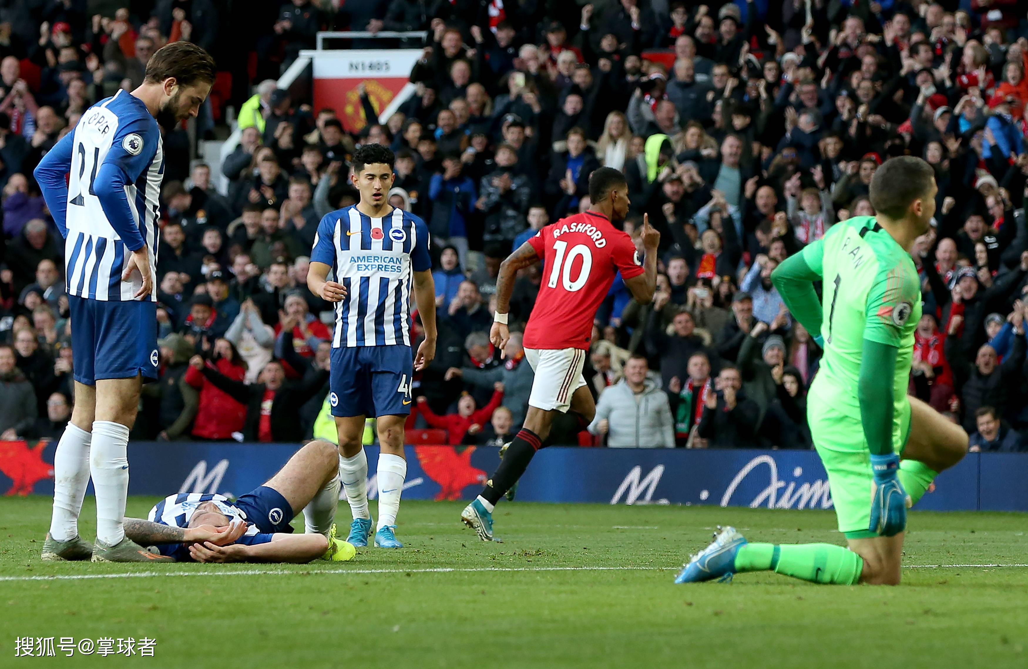 凭借她的穿 凭借她的穿